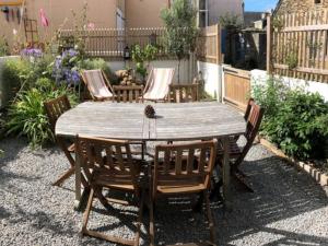 Maisons de vacances Maison ensoleillee proche plages a 200m - FR-1-813-22 : photos des chambres