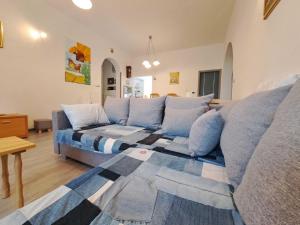 Spacious Urban Retreat Apartment with Terrace - Two Bedroom Apartment with Terrace