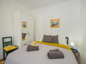 Tranquil Getaway Villa Prapatnica with Pool and Garden - Three Bedroom Villa with Pool