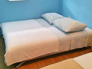 Apartments Mateo - One Bedroom Apartment - White