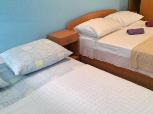 Apartments Mateo - One Bedroom Apartment - White