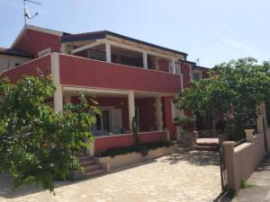 Apartments Dea & Paula - Two Bedroom Apartment with Terrace