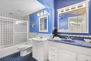 Luxury Penthouse near Beach Tiki Hut Coligny