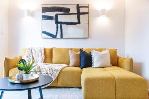 Casuarina Calm - Boutique Penthouse by the Foreshore