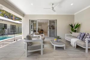 St Crispins Villa 2 with private heated Pool