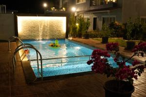 Staycation a six bedroom delux villa