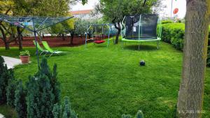 Apartment R & Z-Brand new family apartment with a spacious yard