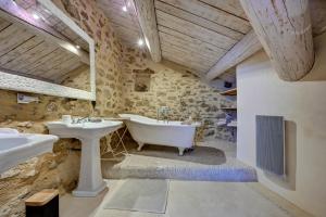 Maisons d'hotes Le Clos Saint Saourde : photos des chambres
