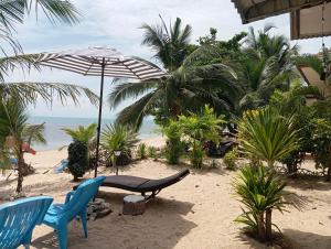 FRONT BEACH FISHER HOUSE BANGPOR BEACH MAENAM-Koh Samui
