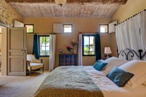 Maisons d'hotes Le Clos Saint Saourde : photos des chambres