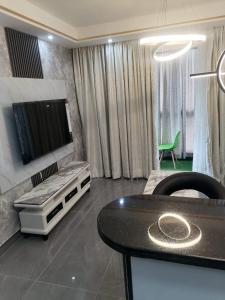 DPFAs ELEGANT FULLY FURNISHED ONE BEDROOM APARTMENT