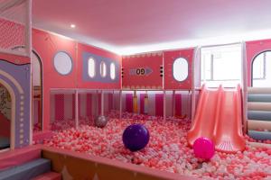 DPFAs ELEGANT FULLY FURNISHED ONE BEDROOM APARTMENT