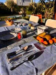 B&B / Chambres d'hotes La Bastide des Romarins : photos des chambres