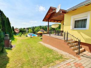 no 68 holiday house Tünde with covered swimming pool