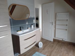 Sejours chez l'habitant chambre carentan les marais aux calme tres reposant : photos des chambres