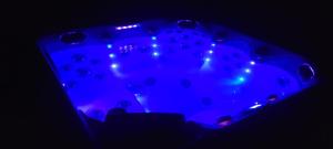 Dans la nature, villa de Standing avec piscine chauffée, jaccusi extérieur