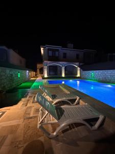 Alaçatı Stone House Fun - Villa with Private Pool