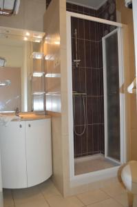 Hotels Logis Le Bretagne : photos des chambres