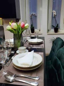 Appartements Mirka & Franck AIRCON Apartment Chic 4 Stars Parking Free, Garage & Wine with Avantages Pack : photos des chambres