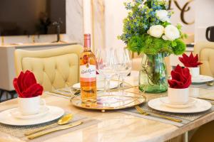 The Royal Clb Hotel and Resorts