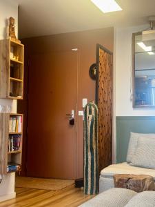 Appartement entre forêt, lac et océan