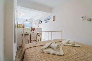 Aloni Stone Studio with Private Parking