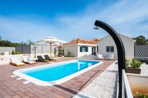 Skriveni dragulj - A Peaceful Oasis with a Sea View