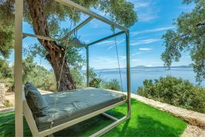 Elysian Stonehouse by the beach