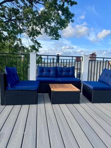 Cozy 3BR Retreat with Rooftop Near EWR & NYC Access