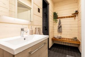 Villa Levissa by Hilla Villas