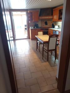 3 Zimmer 1OG 100qm Wintergarten Dachterrasse super Badezimmer