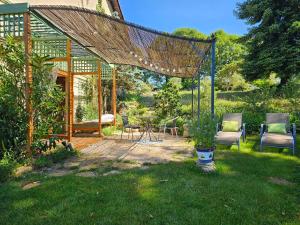 B&B / Chambres d'hotes Maison Les Fraysses : Chambre Double Deluxe avec Lit d'Appoint