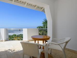 Nakai Beach Homestay