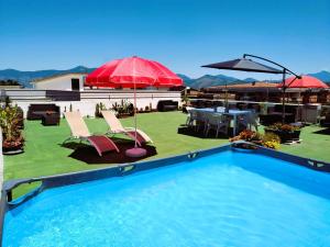 Palazzo Di Donna panoramic terraces and private parking strategic to Amalfi Coast, Pompei, Napoli