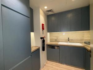 شقة فاخرة في برج داماك