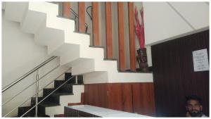 Near Shri Mahakaleshwar Jyotirlinga Temple HOTEL G-A-R-I-M-A ! UJJAIN - Providing Air Conditioned Rooms With Free Wi-fi Facility And Free Parking Available