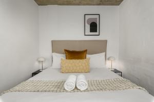 Table Mountain Views & Rooftop Pool Retreat