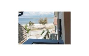 1 Bedroom Nice Apartment In Vir