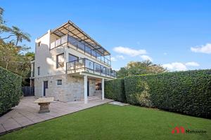 MetaWise Luxe 6 Bed Ocean View Family Home in Seaforth