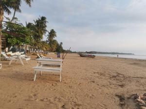 Beach Life Long Beach Resort