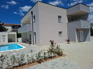 Villa Plesa with office and private pool