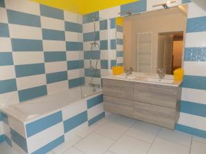 Maisons de vacances Gite des retrouvailles : photos des chambres