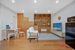 MetaWiseBnB Stylish Loft Studio with Garden in Seaforth