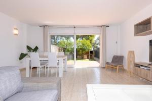 Cambrils Molí - Jardín i piscina