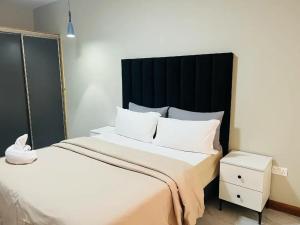 Lowin Suites-One-Bed Apartments