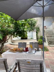 B&B / Chambres d'hotes Le mas jasmins : Chambre Double avec Terrasse