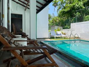 Coral Breeze Hikkaduwa