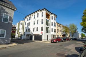Boston Skyline Stay 1BR with City Views