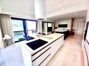 Luxury beachfront apartment with private pool, Vinjerac