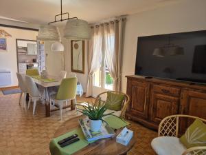 La Dindoulette a partir de 3 jours et plus sans piscine pour 6 personnes personnes